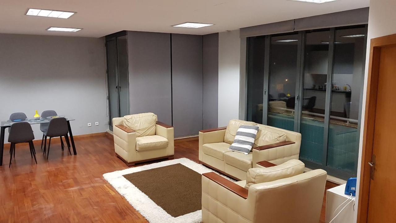 Appartamento Vrs - Boavista Casa Da Musica Flats OOporto Esterno foto